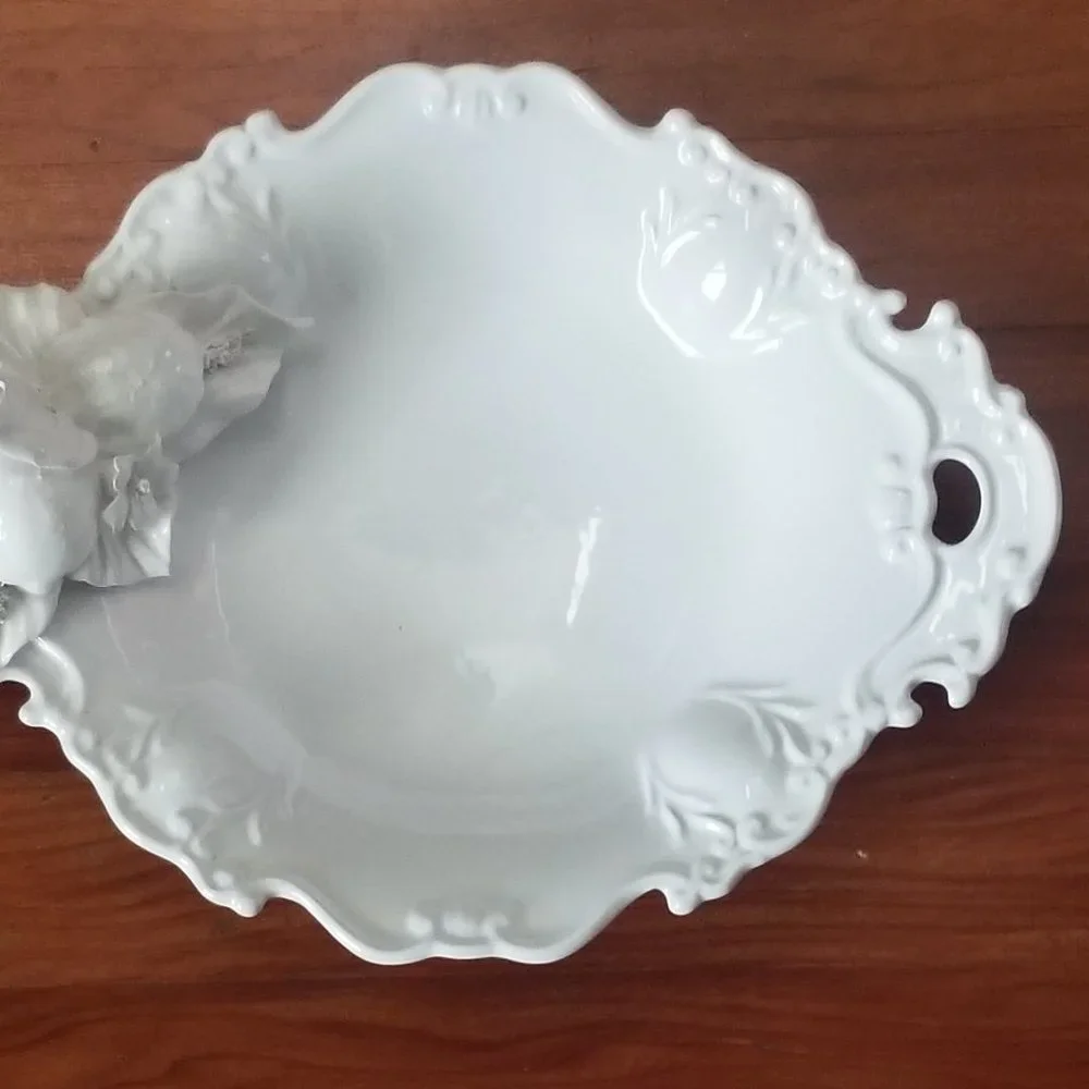 RARE LG IBORBONE ITALY WHITE LEMON FLORAL SERVING DISH SALAD CENTERPIECE BOWL